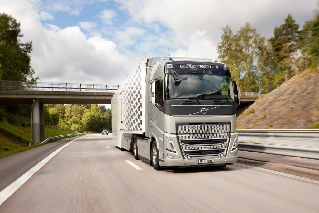 Volvo Trucks snižuje spotřebu paliva