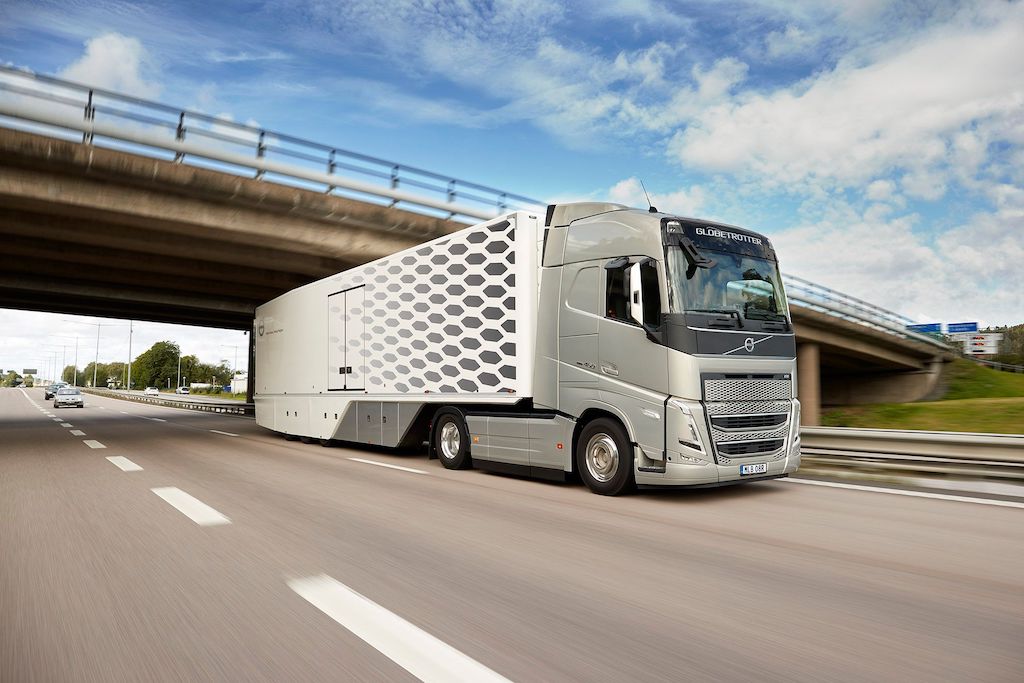 Volvo Trucks snižuje spotřebu