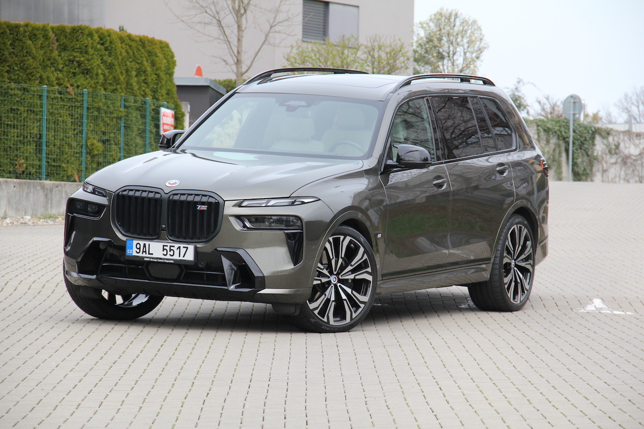 BMW X7 60i xDrive Auto pro fajnšmekry Transportlogistika.cz