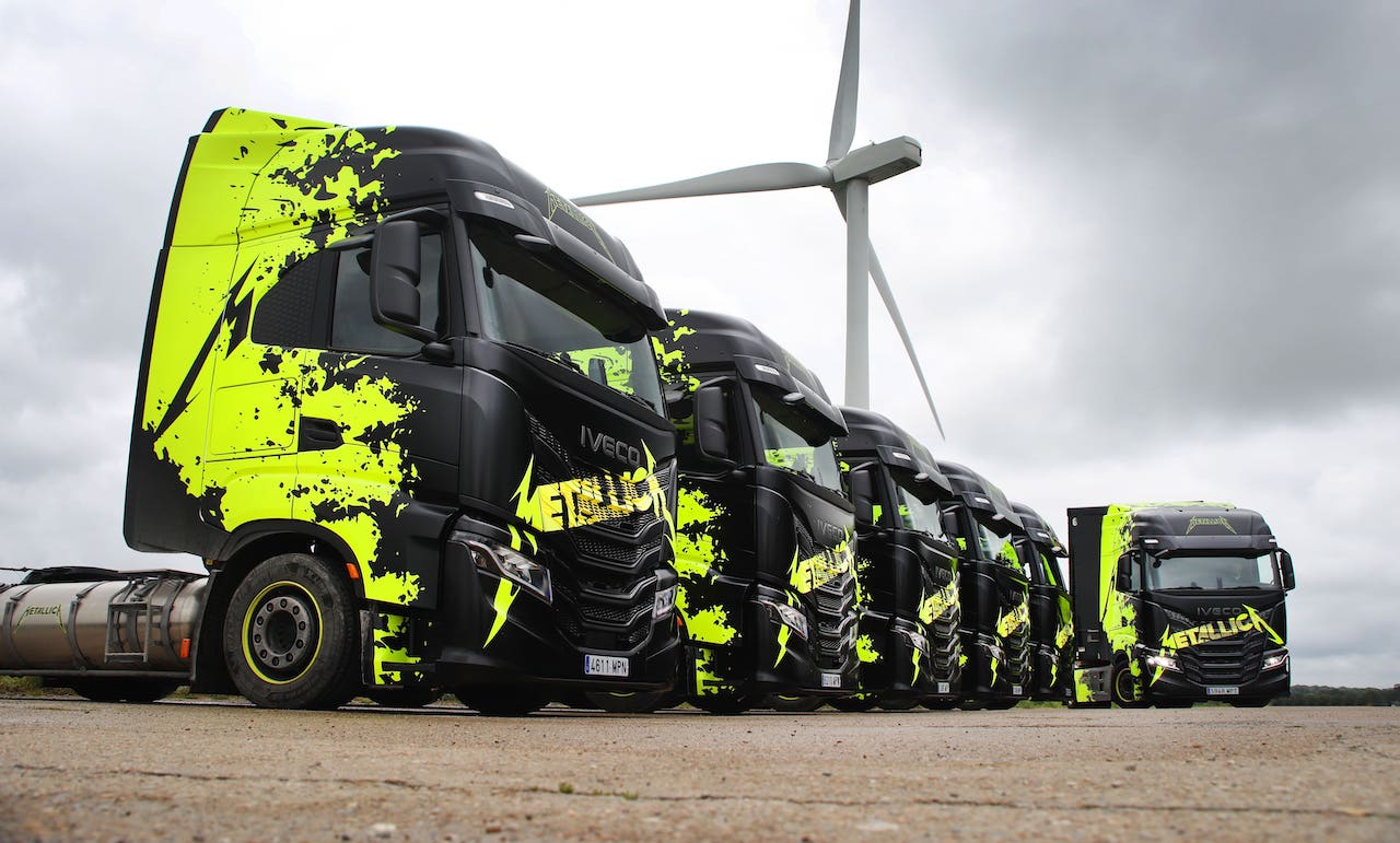 Flotila nákladních vozů IVECO pro turné Metallica