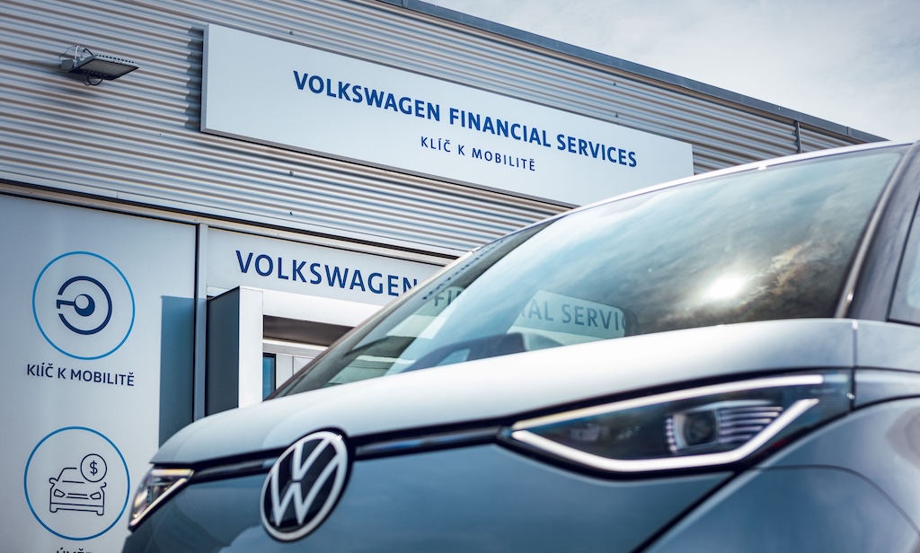 Volkswagen Financial Services loni rostl