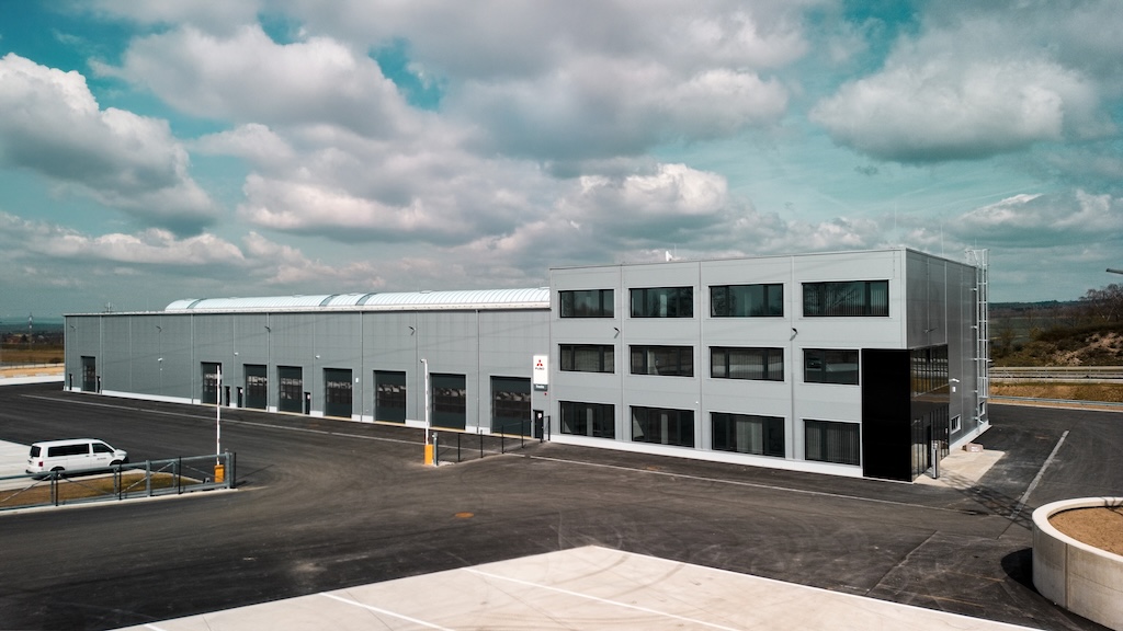 Nové Truckcentrum Mercedes-Benz v Hůrách u Českých Budějovic