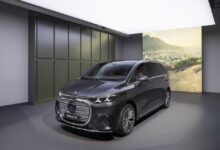Nová éra „Grand Limousine“ vstupuje na český trh. Ujede přes 700 km