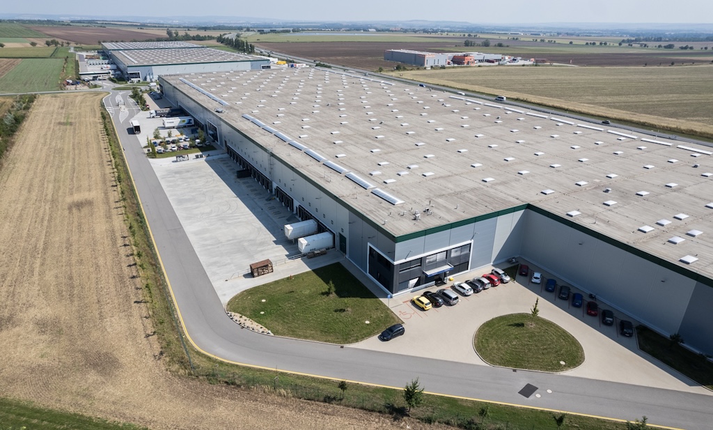 Prologis a DHL prodlužují nájem