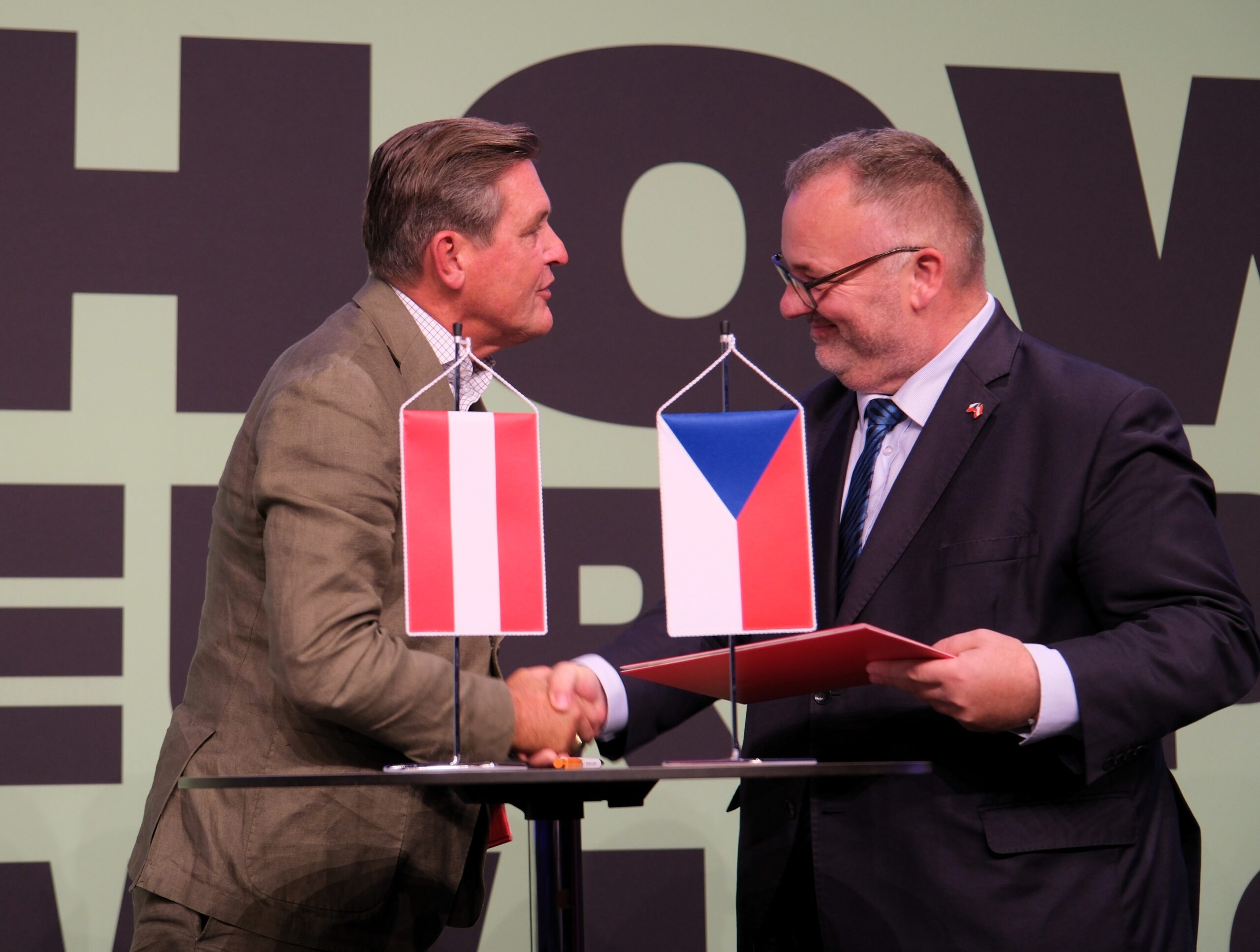 Česko a Rakousko posílí spolupráci na přeshraniční dopravní infrastruktuře