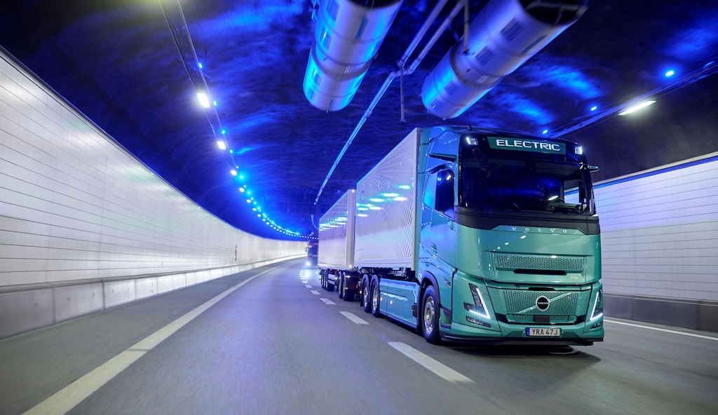 Volvo Trucks uvádí nové elektrické vozidlo pro 80tunové soupravy